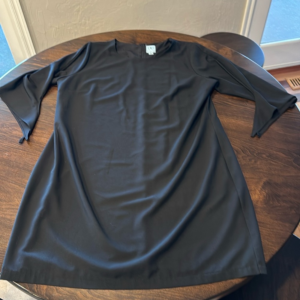 CeCe Black Dress. Tie Sleeves. Size 18W